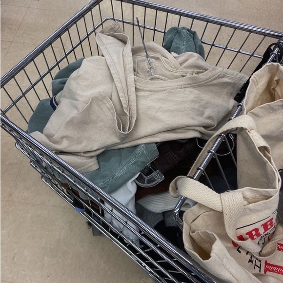 Meet your Posher, Victoria - Picture 1 of 1